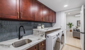 1232 Hele St, Kailua, HI 96734