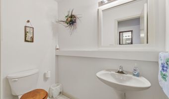 16 SPRUCE HOLLOW Rd, Basye, VA 22810