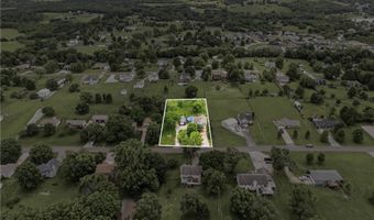 15143 Briarwood Dr, Basehor, KS 66007