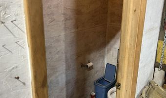 920-924 Parriott St, Aplington, IA 50604