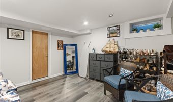 55 Robbins Ave, Amityville, NY 11701