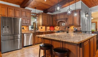 5966 Nachoochee Trl, Flowery Branch, GA 30542