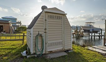 241 Moonlight Dr, Atlantic Beach, NC 28512