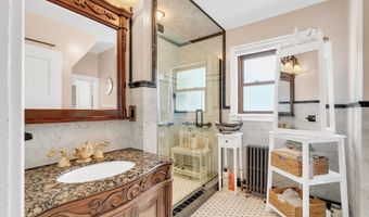 1805 ST Clair River Dr, Algonac, MI 48001