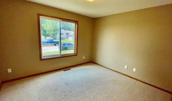 1905 20th St SW, Austin, MN 55912