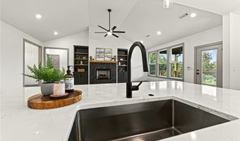 21 Ayton Ln, Bella Vista, AR 72714