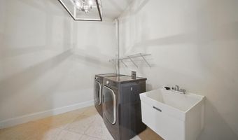 43582 OLD KINDERHOOK Dr, Ashburn, VA 20147