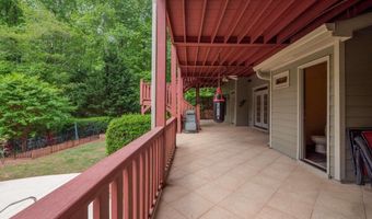 4561 Thornbury Close Way, Flowery Branch, GA 30542