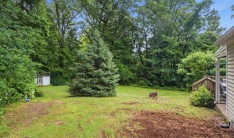 84 Lakeview Ave, Cheshire, CT 06410
