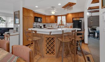 78 Nautilus St, Beachwood, NJ 08722