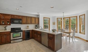72 McAllister Rd, Bedford, NH 03110