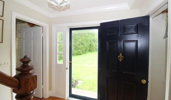 11 Tozier St, Belfast, ME 04915