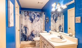 2714 Dover Ln, Albany, GA 31721