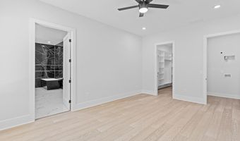 555 Versailles Dr, Auburn, GA 30011