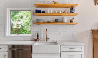 1755 Robinhood Rd, Annapolis, MD 21401