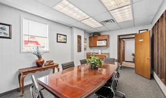 813 E LINCOLNWAY, Cheyenne, WY 82001