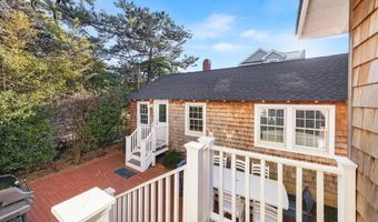 112 8TH St E, Beach Haven, NJ 08008
