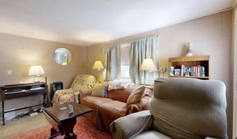 1776 Riverside Dr, Auburn, ME 04210