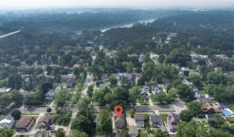 914 W 4TH St, Appleton, WI 54914