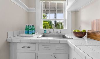 56 Bridge St 56, Beverly, MA 01915