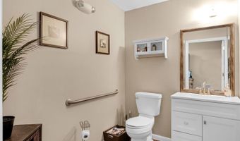 851 SUNSHINE Ln, Altamonte Springs, FL 32714