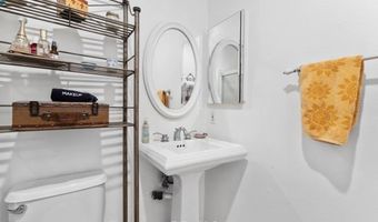27556 Rondell St, Agoura Hills, CA 91301