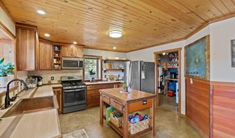 21807 E Doyle Rd, Cataldo, ID 83810