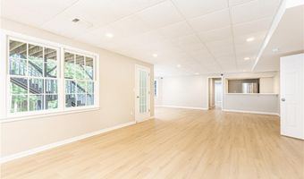 9360 Nesbit Lakes Dr, Alpharetta, GA 30022
