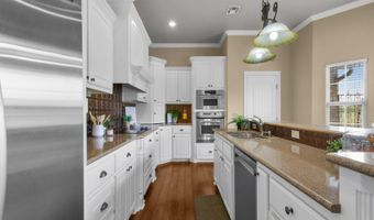 68 Country Hill Rd, Ardmore, OK 73401