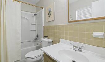 897 Auburn Dr, Biloxi, MS 39532