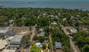 100 14th St, Apalachicola, FL 32320