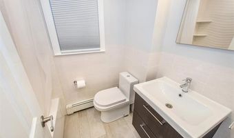 230 AVENUE A 1A, Bayonne, NJ 07002