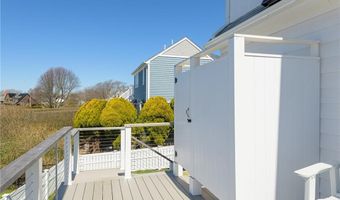 433 Wolcott Ave, Middletown, RI 02842