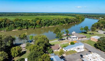 213 S 1st St, Augusta, AR 72006