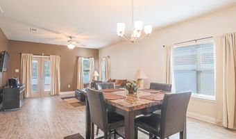 5282 Overland Dr, Biloxi, MS 39532
