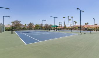 5733 S AMBERWOOD Dr, Chandler, AZ 85248