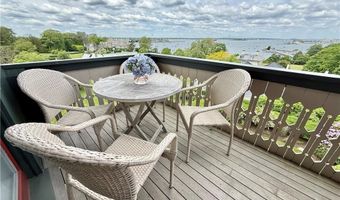 35 Chastellux Ave J, Newport, RI 02840