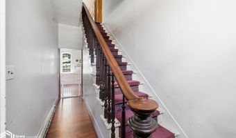 922 3rd Ave, Ackley, IA 50601
