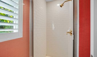 50 BEACH COTTAGE Ln, Atlantic Beach, FL 32233