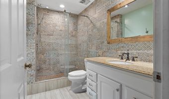 10 PINTO Ct, Rockville, MD 20850