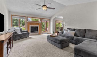 993 S CROCUS Ln, Appleton, WI 54914