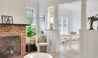 93 Meeting House Ln, Amagansett, NY 11930