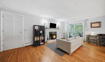 47 Beaver Ln, Bedford, NH 03110