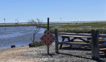 70 Sloop Creek Rd, Bayville, NJ 08721
