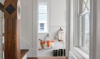 43 Howard St, Newport, RI 02840