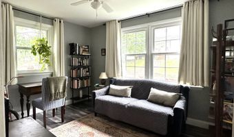 144 Grosvenor St, Athens, OH 45701