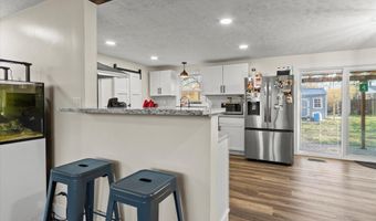 102 W Sims Ave, Albertville, AL 35950