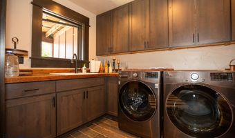 13920 Theisen Rd, Belgrade, MT 59714