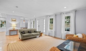 485 Spring St, Newport, RI 02840