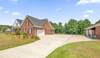 55 Creek Stone Ln, Autryville, NC 28318